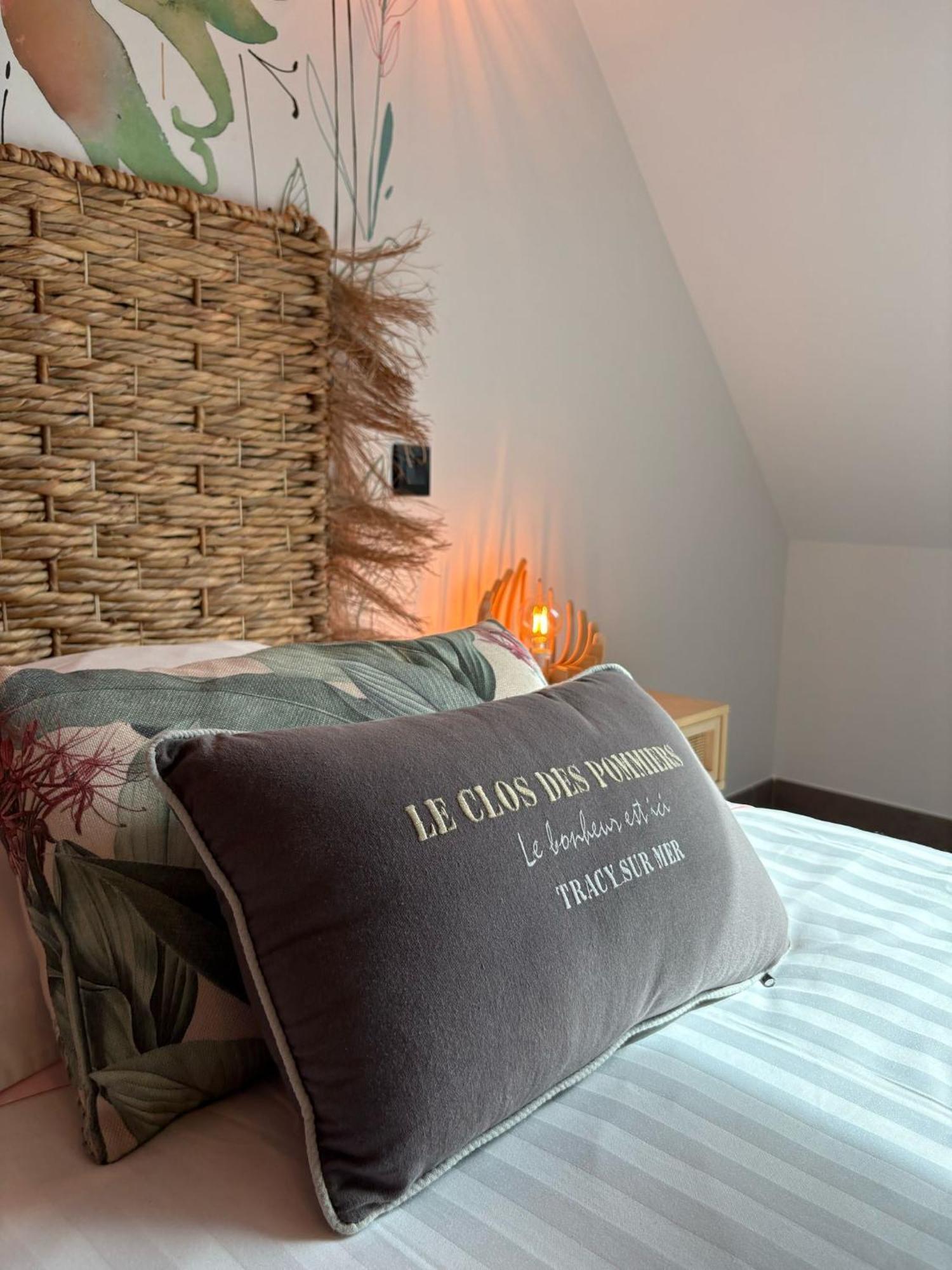Le Clos Des Pommiers Tracy-sur-Mer Bagian luar foto